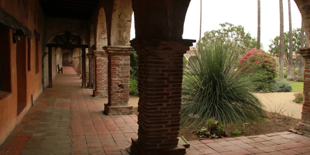 california mission architecture